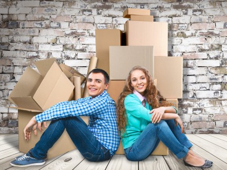 Local moving team handling flat removals in Harringay streets